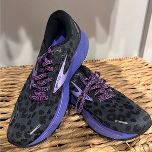 Brooks Black and Purple Athletic Shoes with Leopard Print